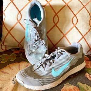 Ladies Nike Flex Experience RN4 Sz9
